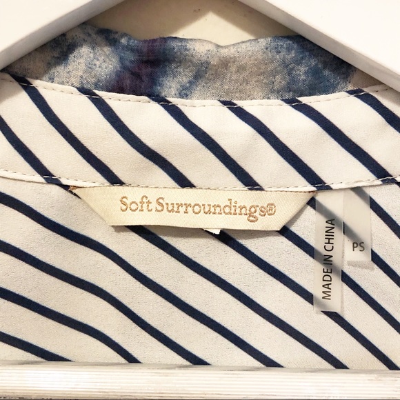 Sheer and flowy Soft Surroundings tunic - Picture 3 of 7